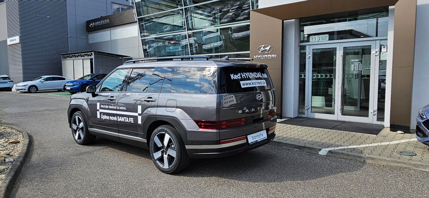 Hyundai SANTA FE