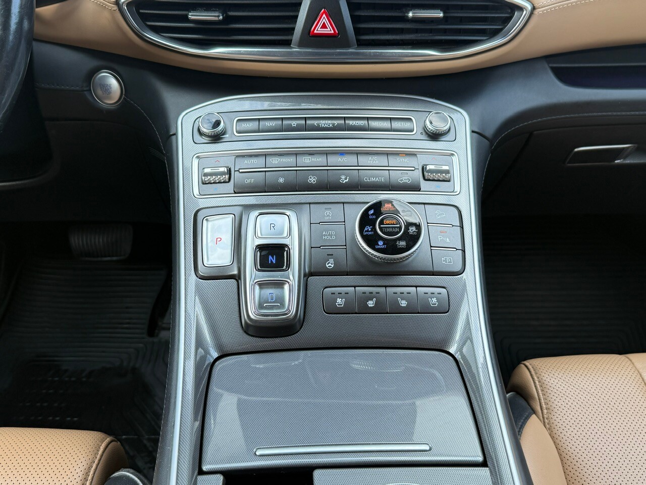 Hyundai SANTA FE