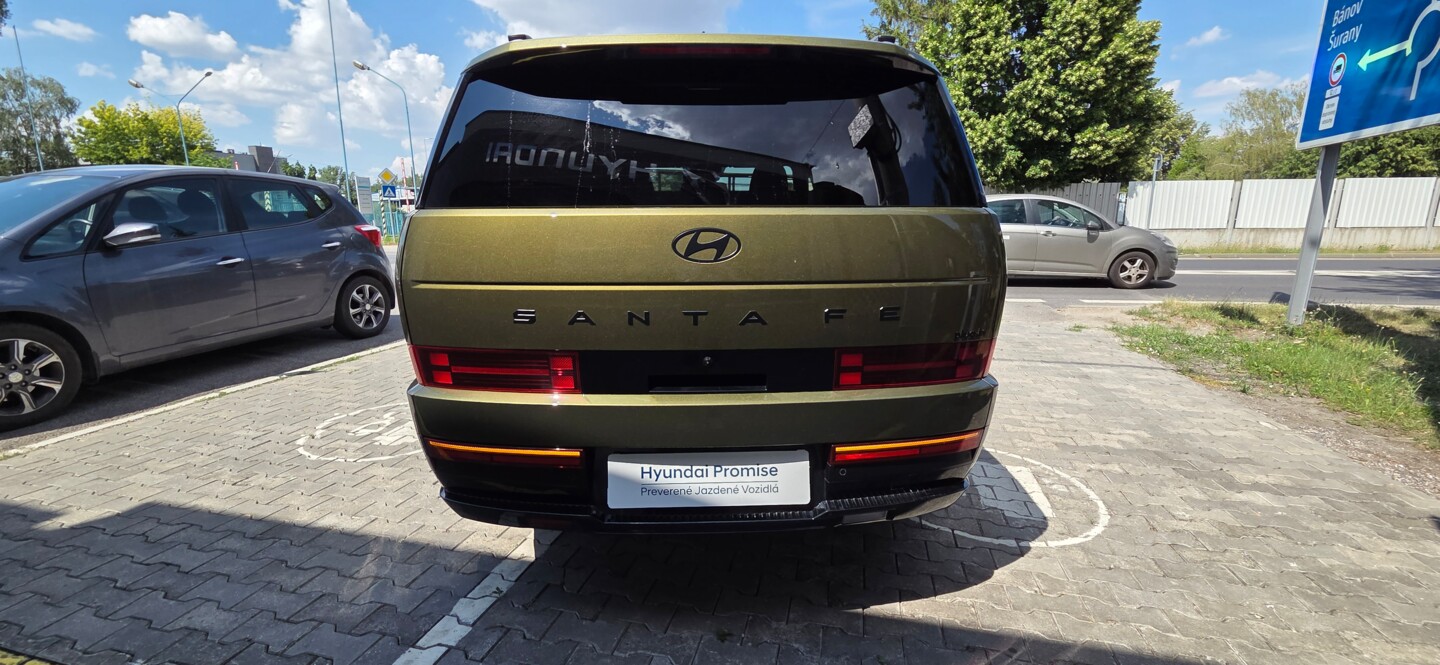 Hyundai SANTA FE