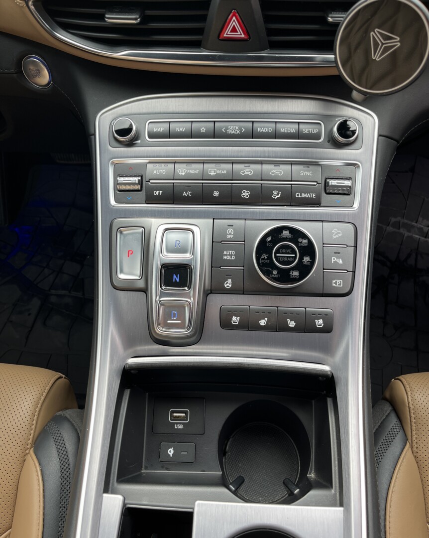 Hyundai SANTA FE