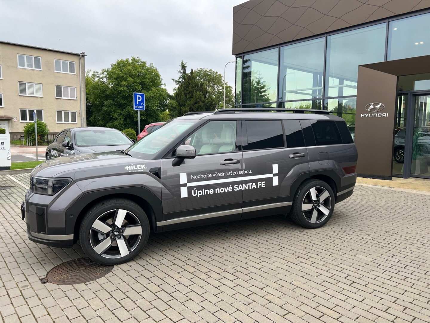 Hyundai SANTA FE