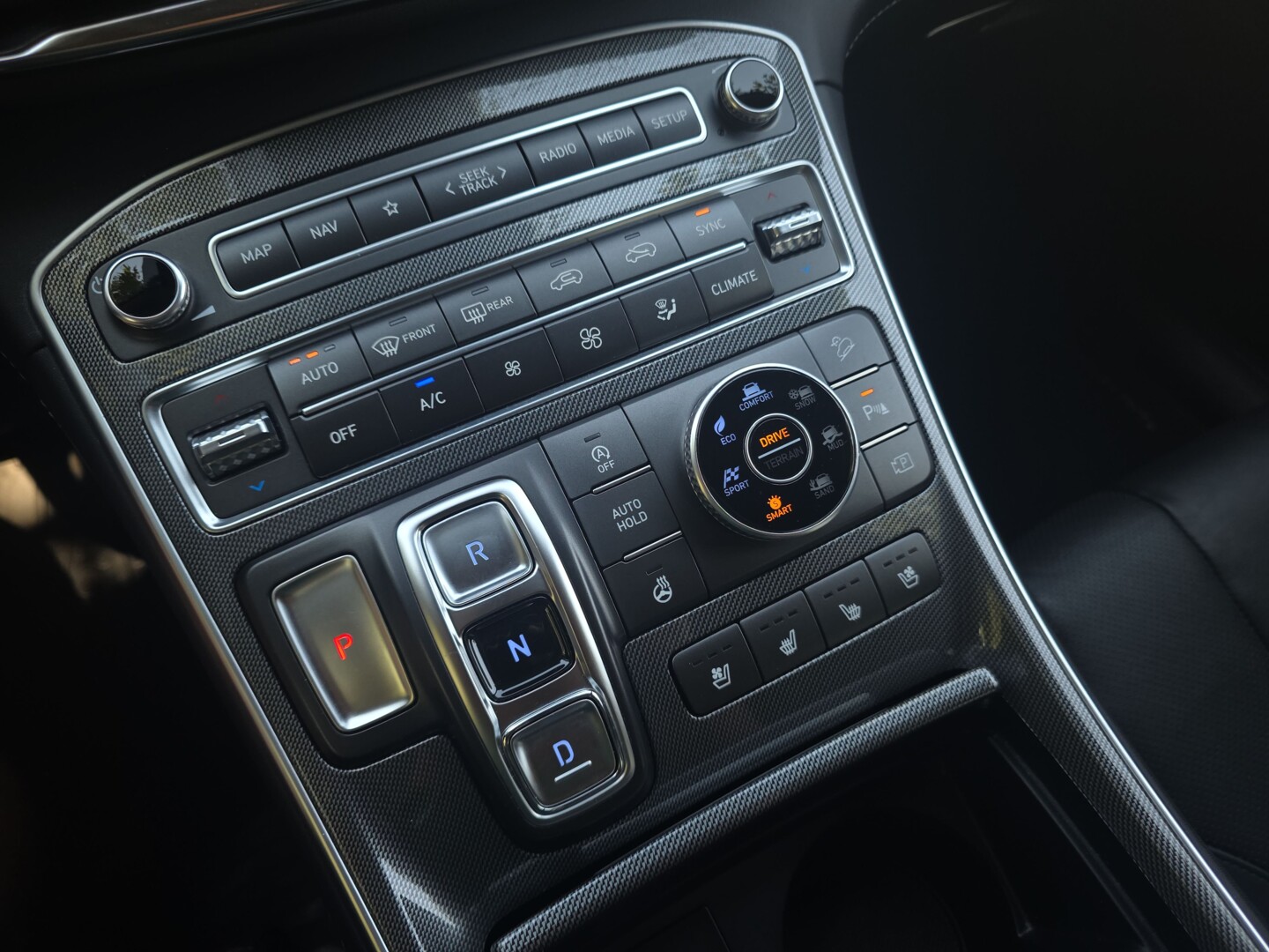 Hyundai SANTA FE