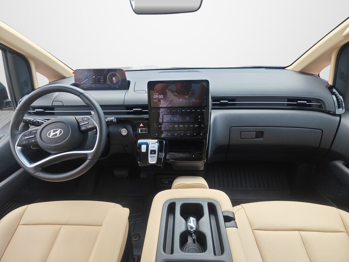 Hyundai STARIA